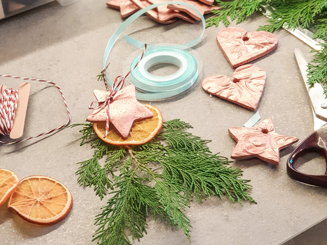 Decorazioni natalizie handmade con la pasta di bicarbonato