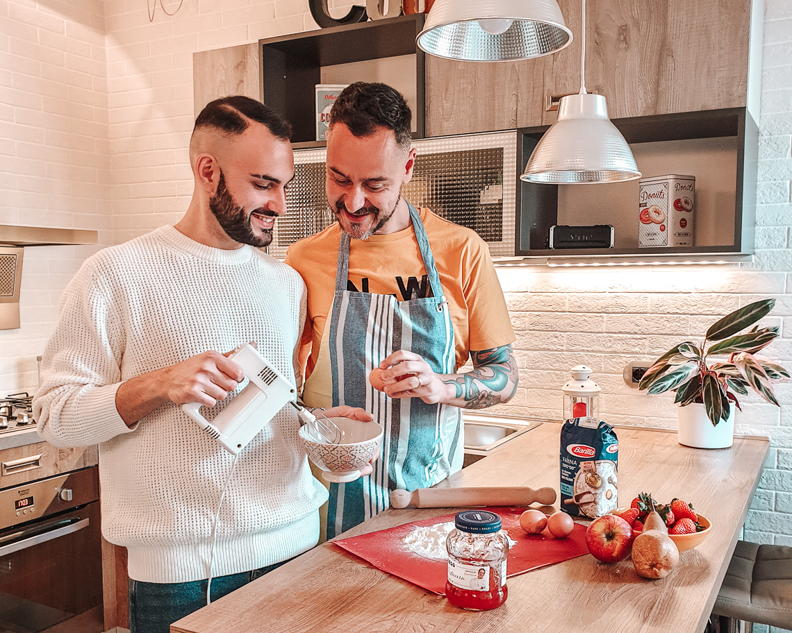 Sperimentate nuove ricette e condividete questa attività con gli altri componenti della famiglia o con i vostri figli - Condividiamo il viaggio Sperimentate nuove ricette e condividete questa attività con gli altri componenti della famiglia o con i vostri figli - Condividiamo il viaggio