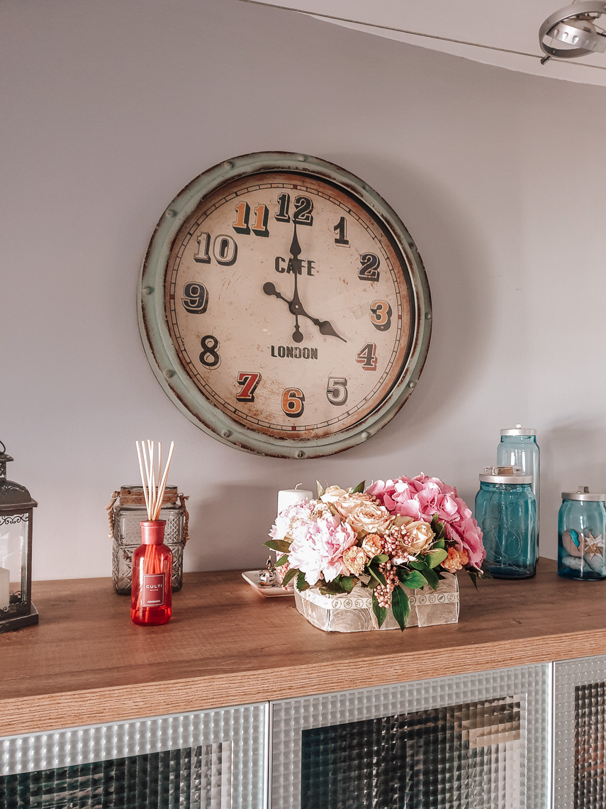 Riempite la casa di fiori, anche selvatici, diffonderanno gioia e vibrazioni positive. - Condividiamo il viaggio Riempite la casa di fiori, anche selvatici, diffonderanno gioia e vibrazioni positive. - Condividiamo il viaggio