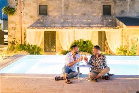 Masseria Palane - Aperitivo in piscina - Condividiamo il viaggio