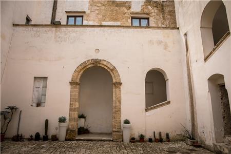 Palazzo Marchesi del Tufo - Cortile - Condividiamo il viaggio